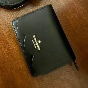 Kate Spade Scallop Wallet